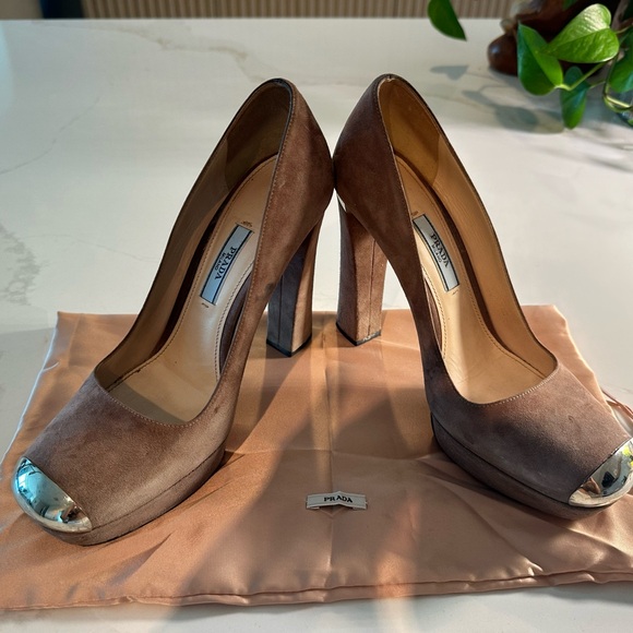 Prada metal square toe suede platform pumps - Picture 3 of 5